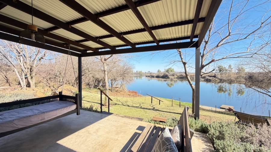4 Bedroom Property for Sale in Viljoenskroon Rural Free State